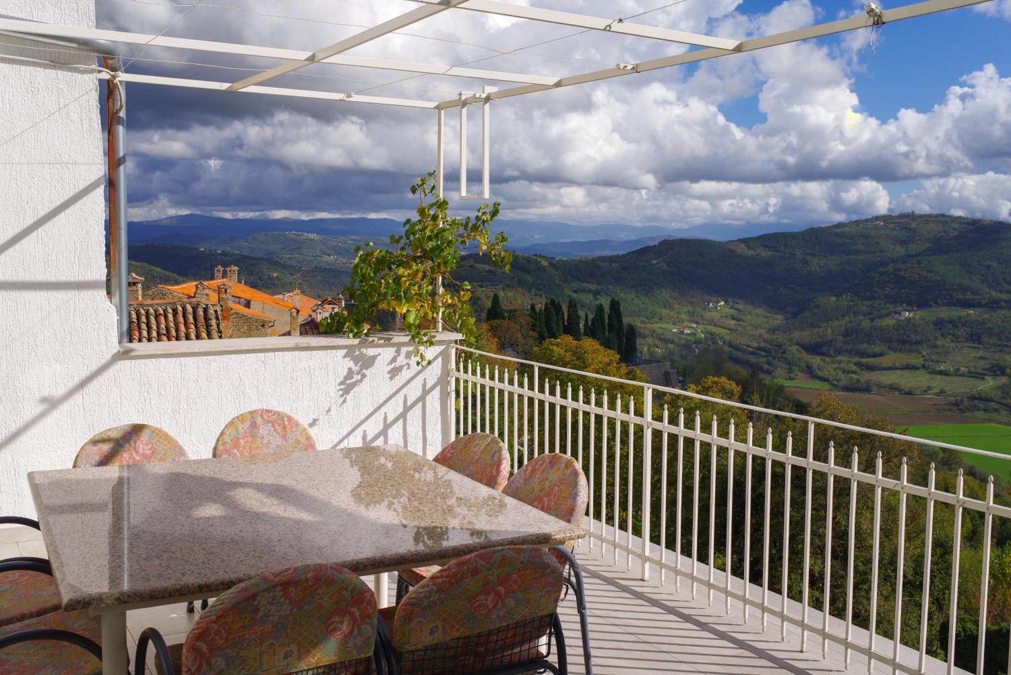 Apartment Stella Motovun Eksteriør bilde
